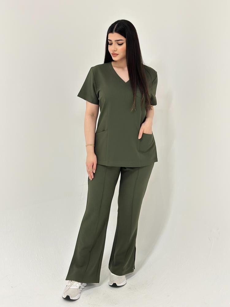 سكراب طبي لون زيتي Olive Green - موديل رقم ٢ - الصورة 2