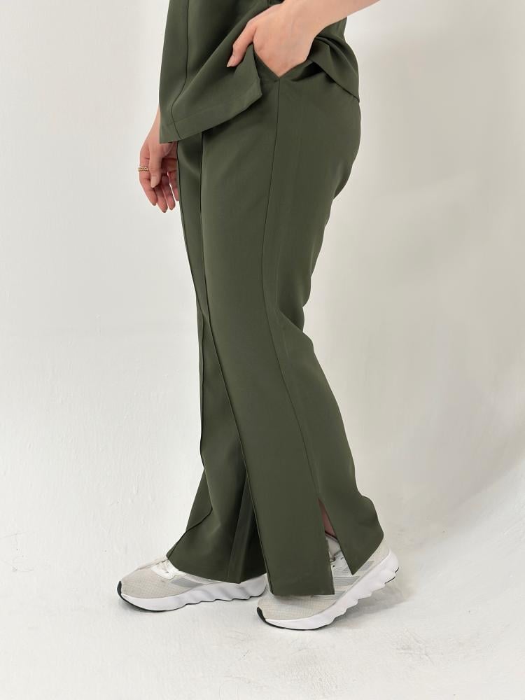 سكراب طبي لون زيتي Olive Green - موديل رقم ٢ - الصورة 5